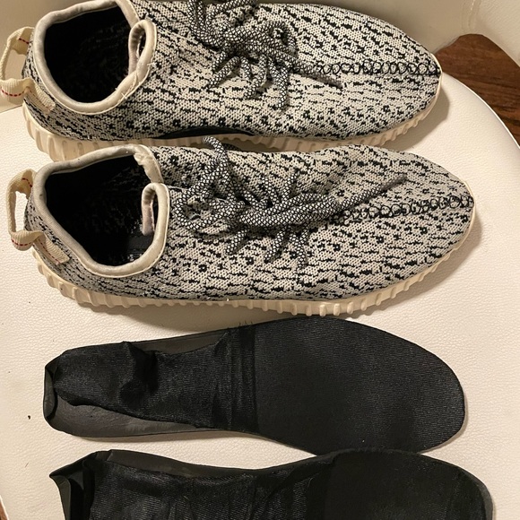 Adidas Yeezy Boost 350 Turtle Dove Size 11 - Picture 11 of 16